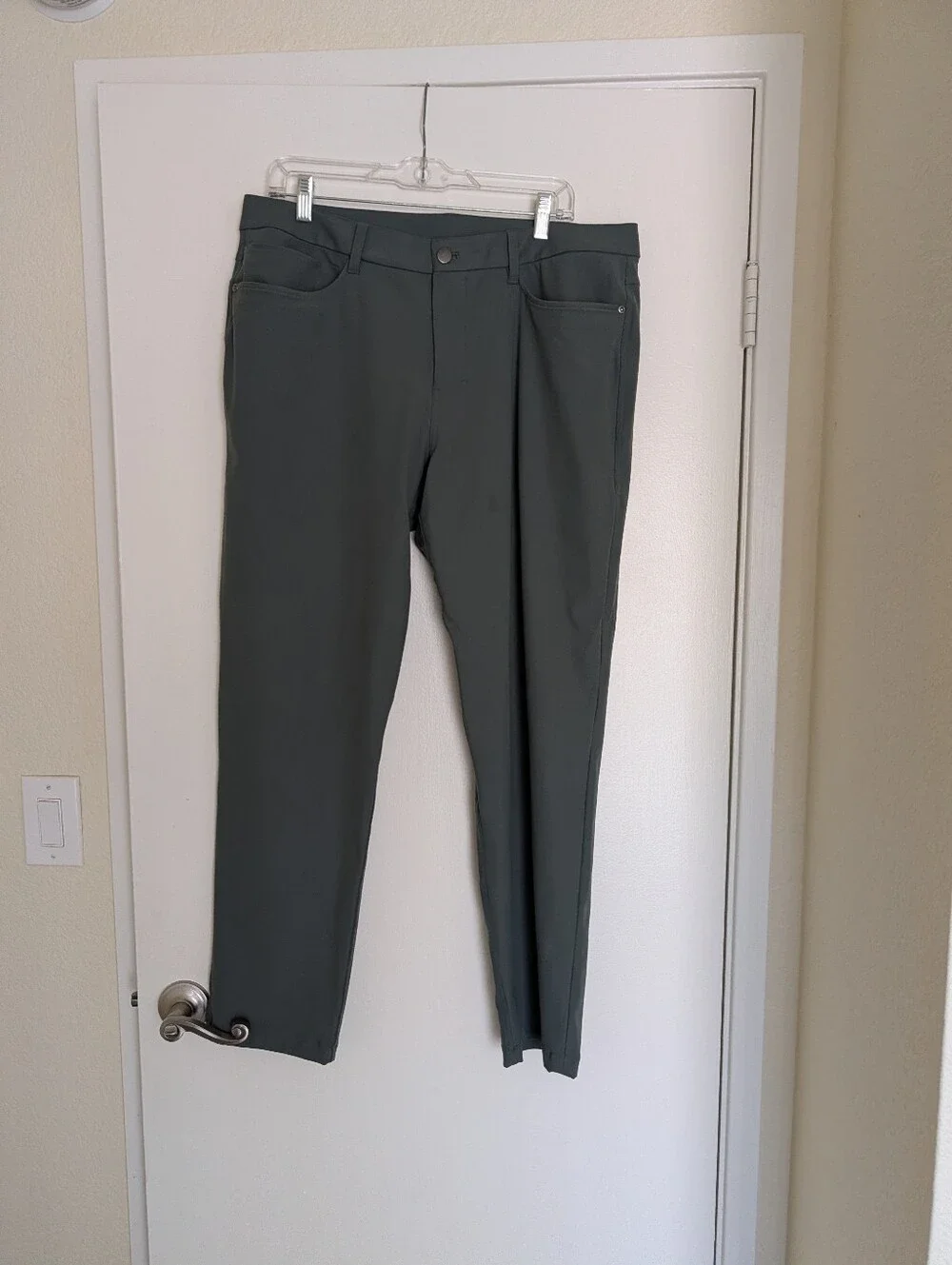 Lululemon Athletic Men's Green Stretch Chinos 35 Warpstene LM5AO1S